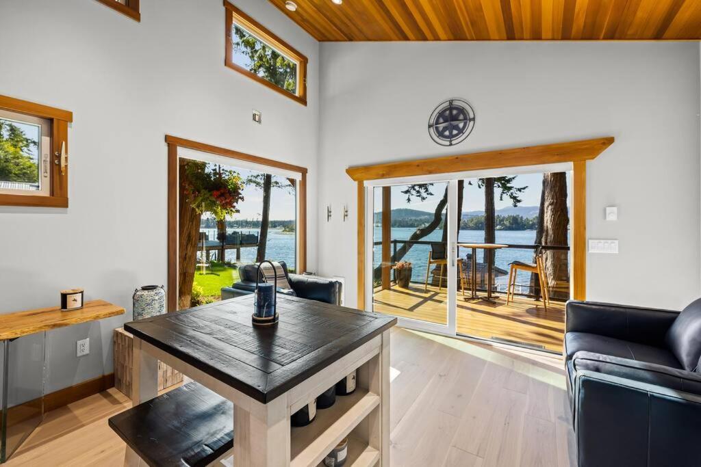 Kingfisher Manor Villa Sooke Exterior foto