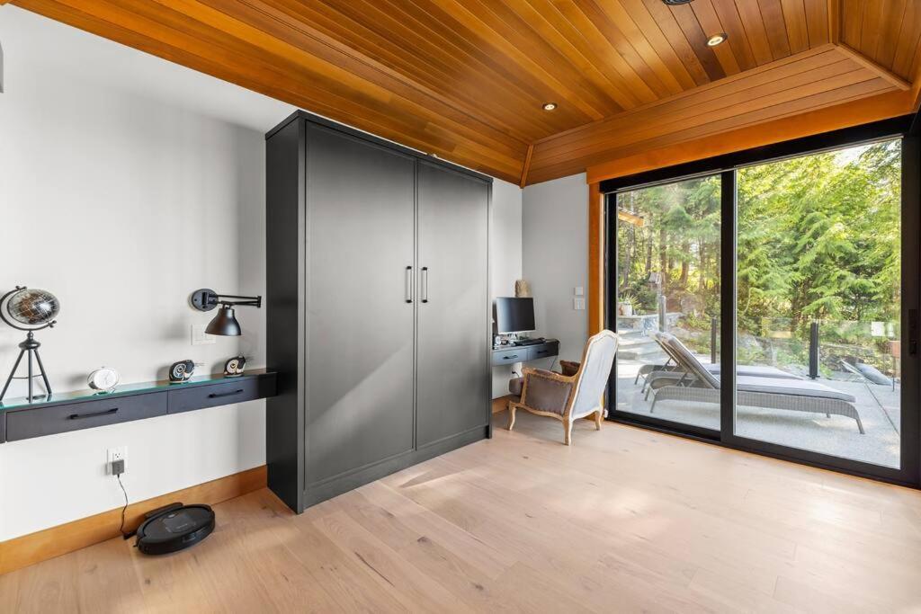 Kingfisher Manor Villa Sooke Exterior foto