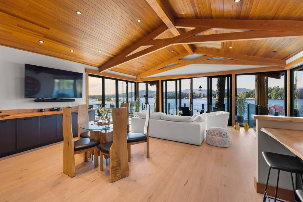 Kingfisher Manor Villa Sooke Exterior foto
