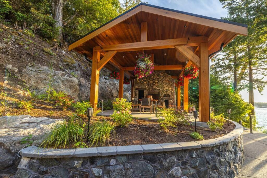 Kingfisher Manor Villa Sooke Exterior foto